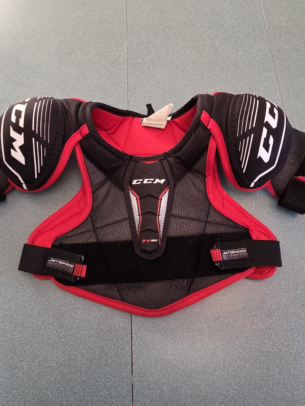 CCM Junior Medium Hockey Shoulder Pad